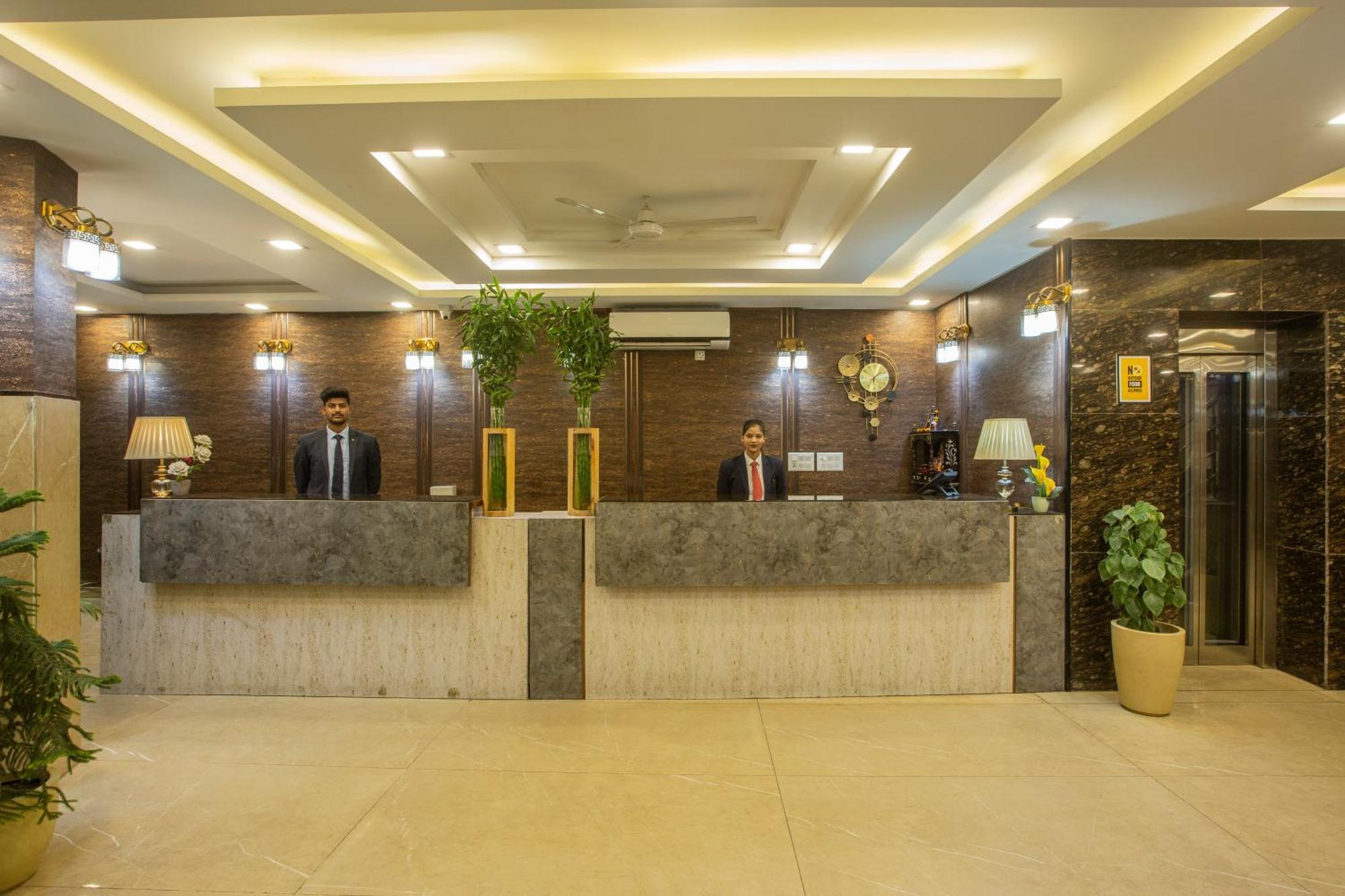 Hotel The Prithvi Near Delhi Airport 뉴델리 외부 사진