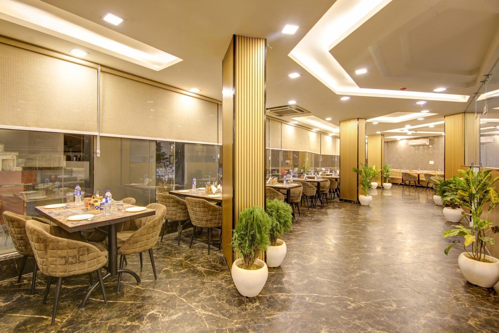 Hotel The Prithvi Near Delhi Airport 뉴델리 외부 사진