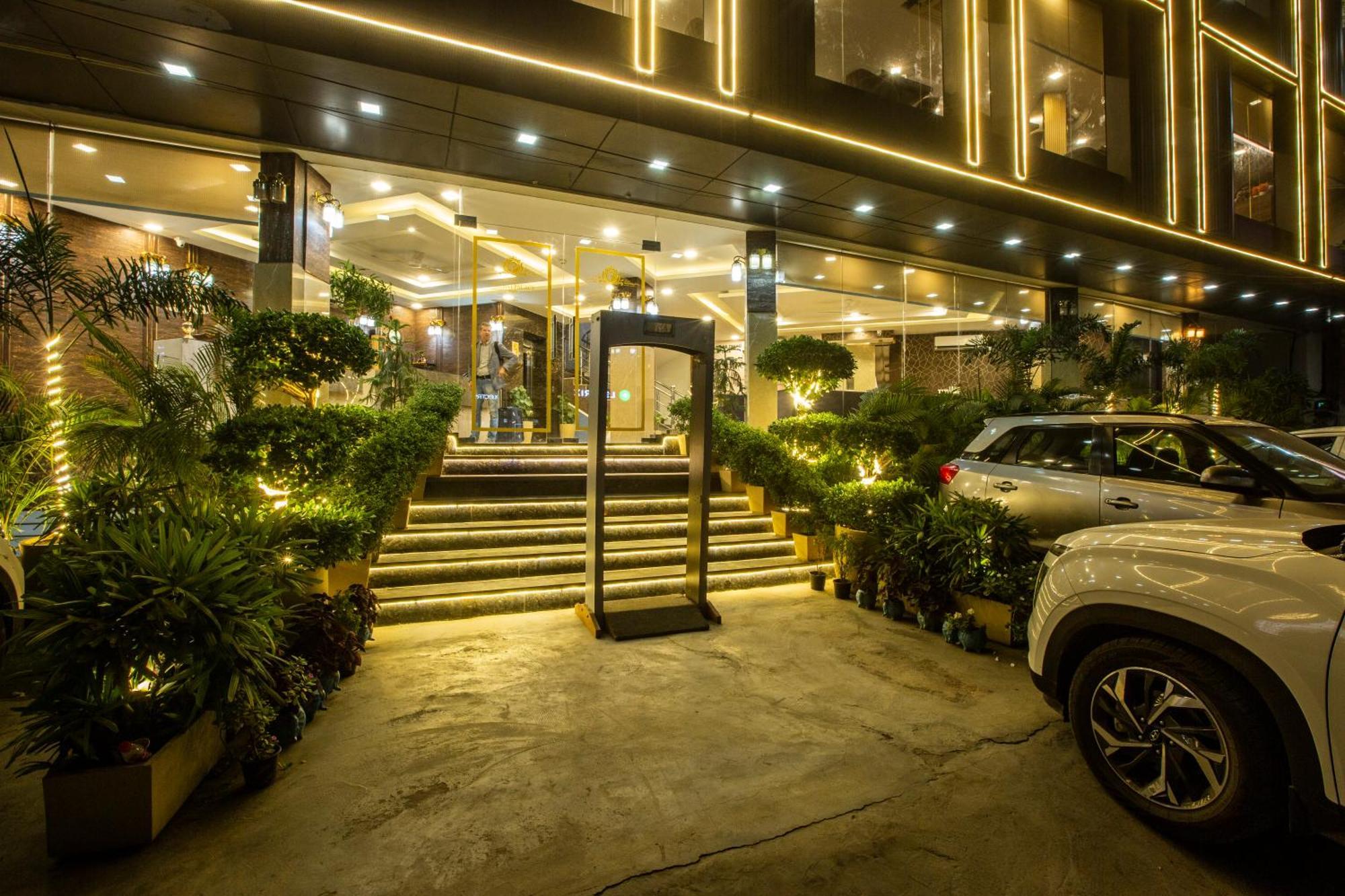 Hotel The Prithvi Near Delhi Airport 뉴델리 외부 사진