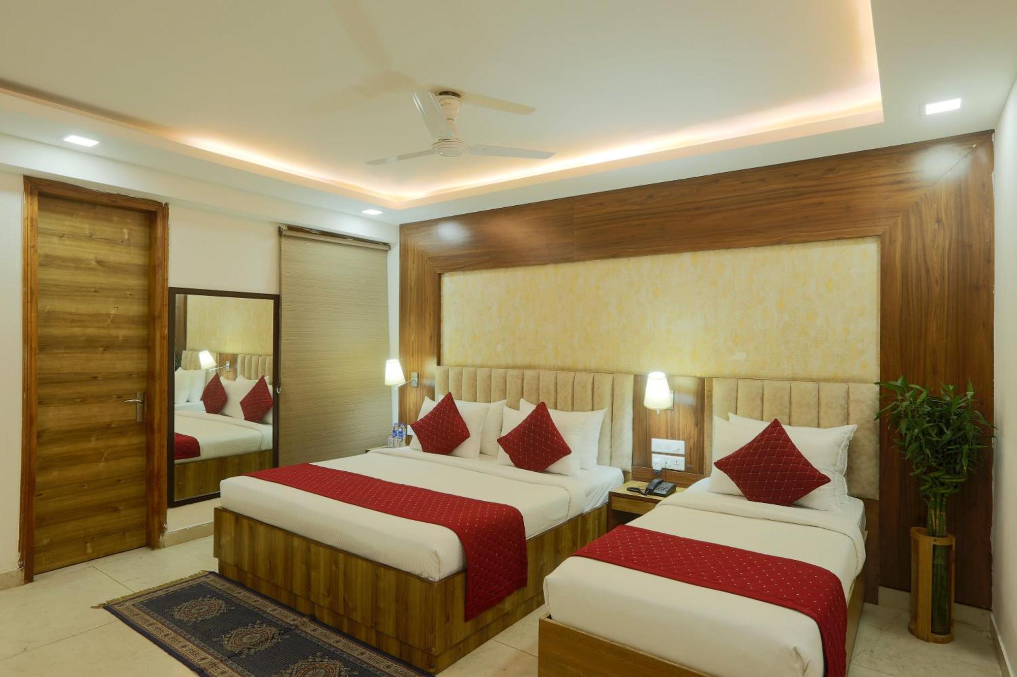 Hotel The Prithvi Near Delhi Airport 뉴델리 외부 사진